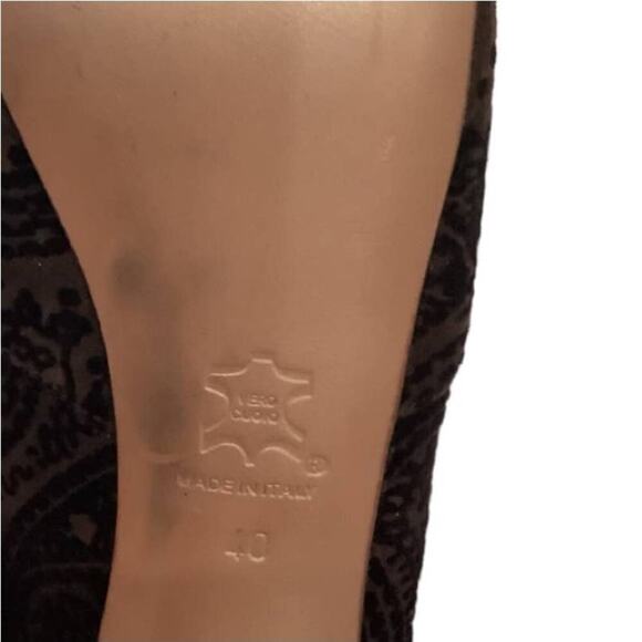 Francesco Sacco Viola Suede Embroidered High Vamp Platform Pump Size 9.5 Italian - Picture 10 of 11